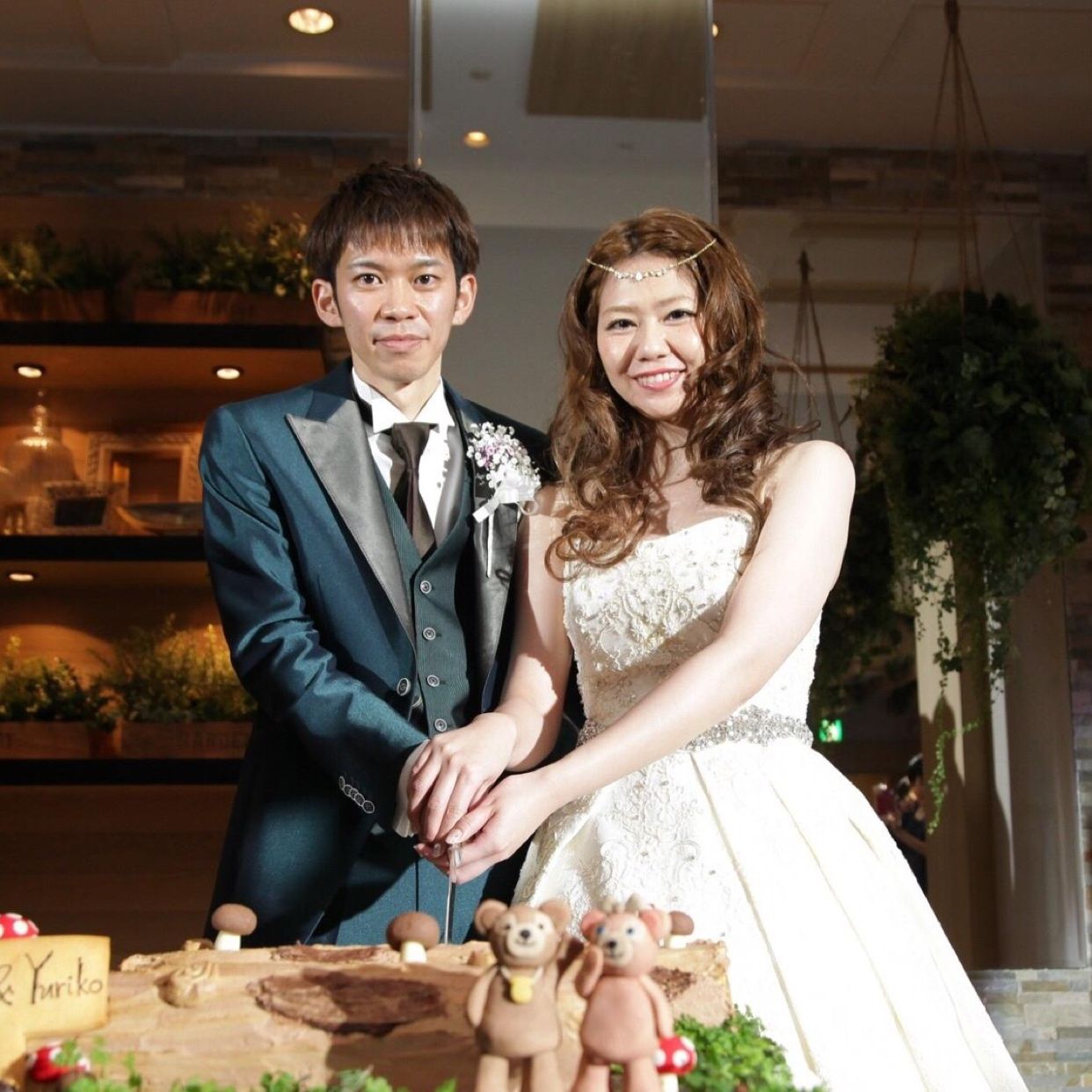 披露宴パーティのカバー写真