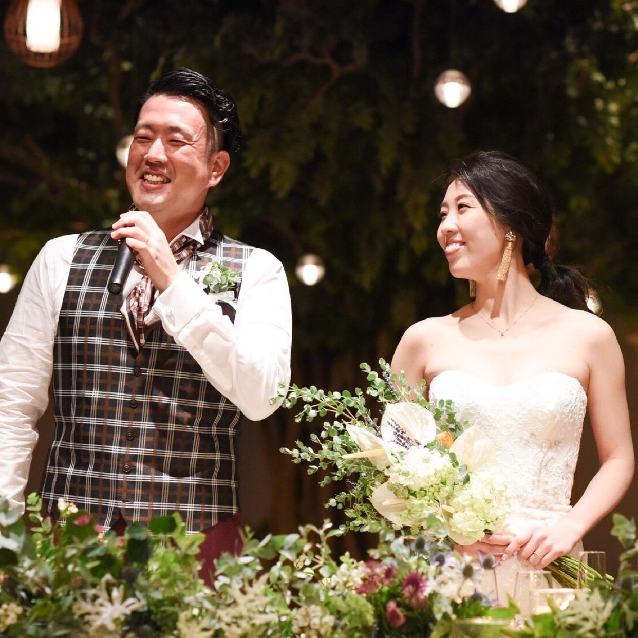 披露宴パーティのカバー写真