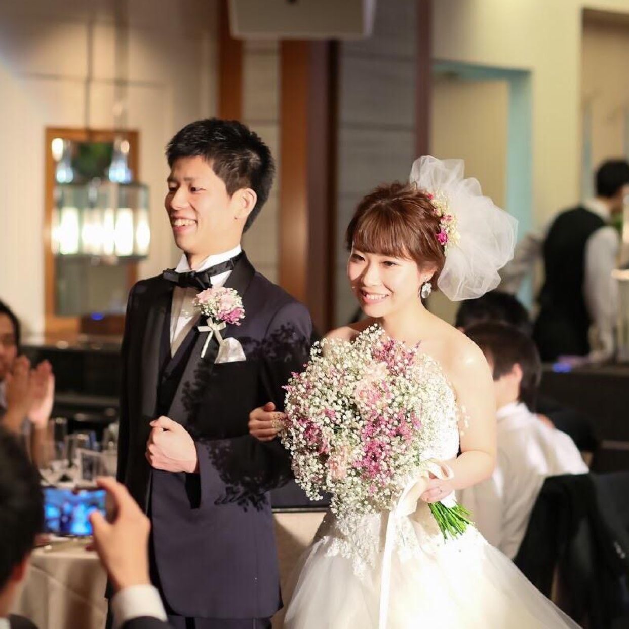 披露宴パーティのカバー写真