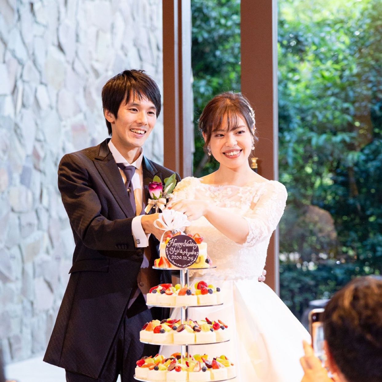 披露宴パーティのカバー写真