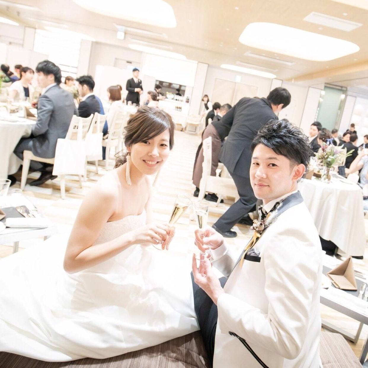 披露宴パーティのカバー写真