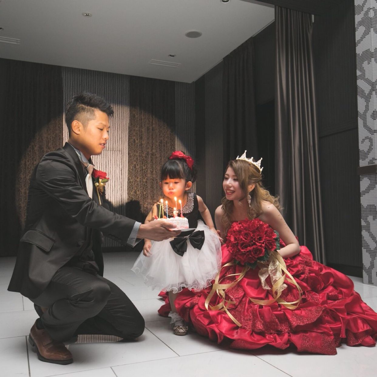 披露宴パーティのカバー写真