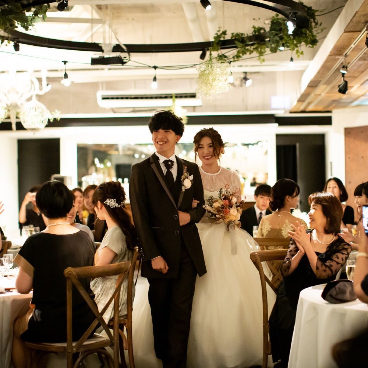披露宴パーティのカバー写真