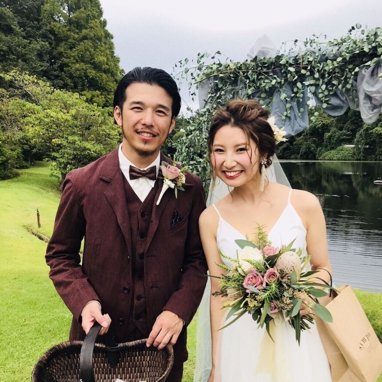 披露宴パーティのカバー写真