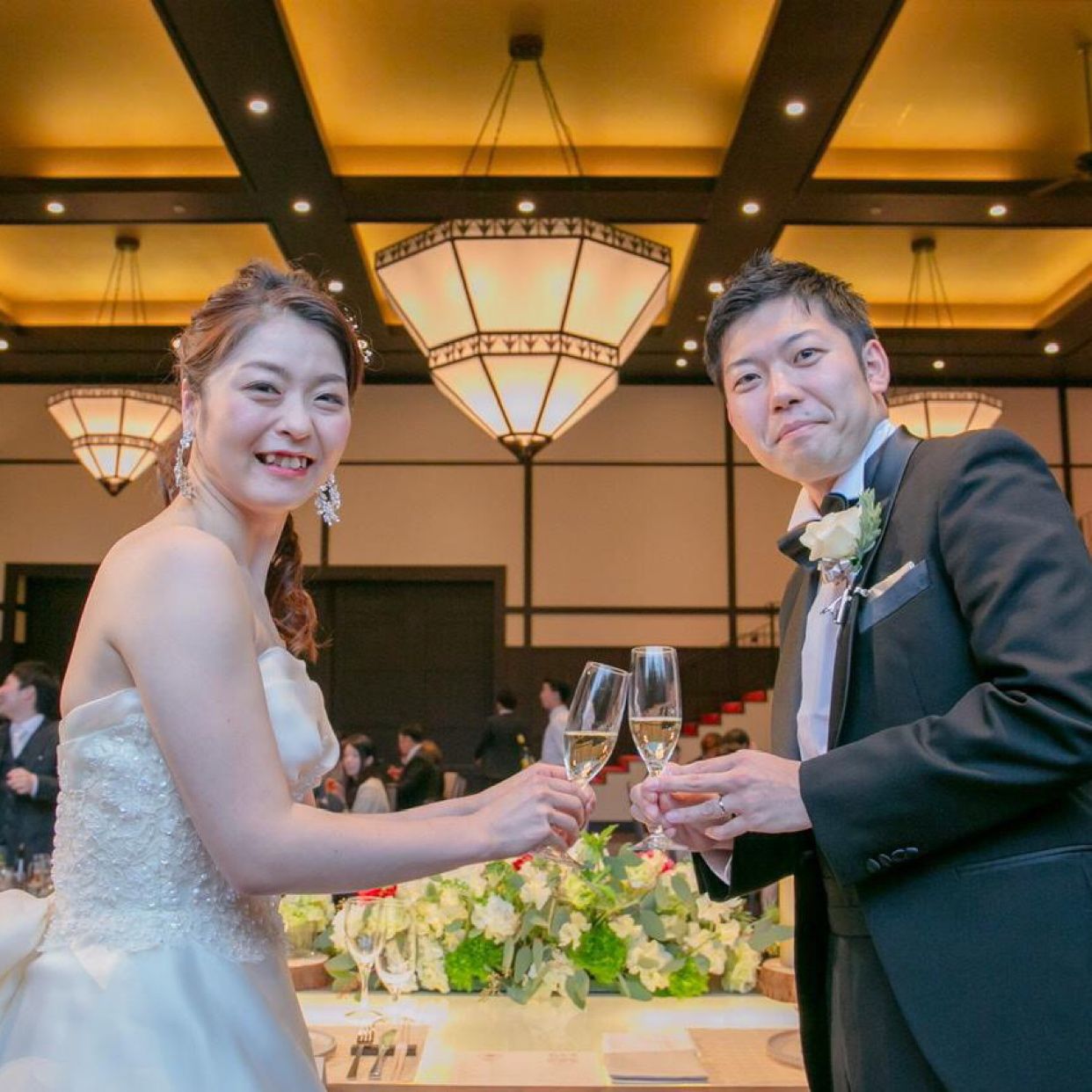 披露宴パーティのカバー写真