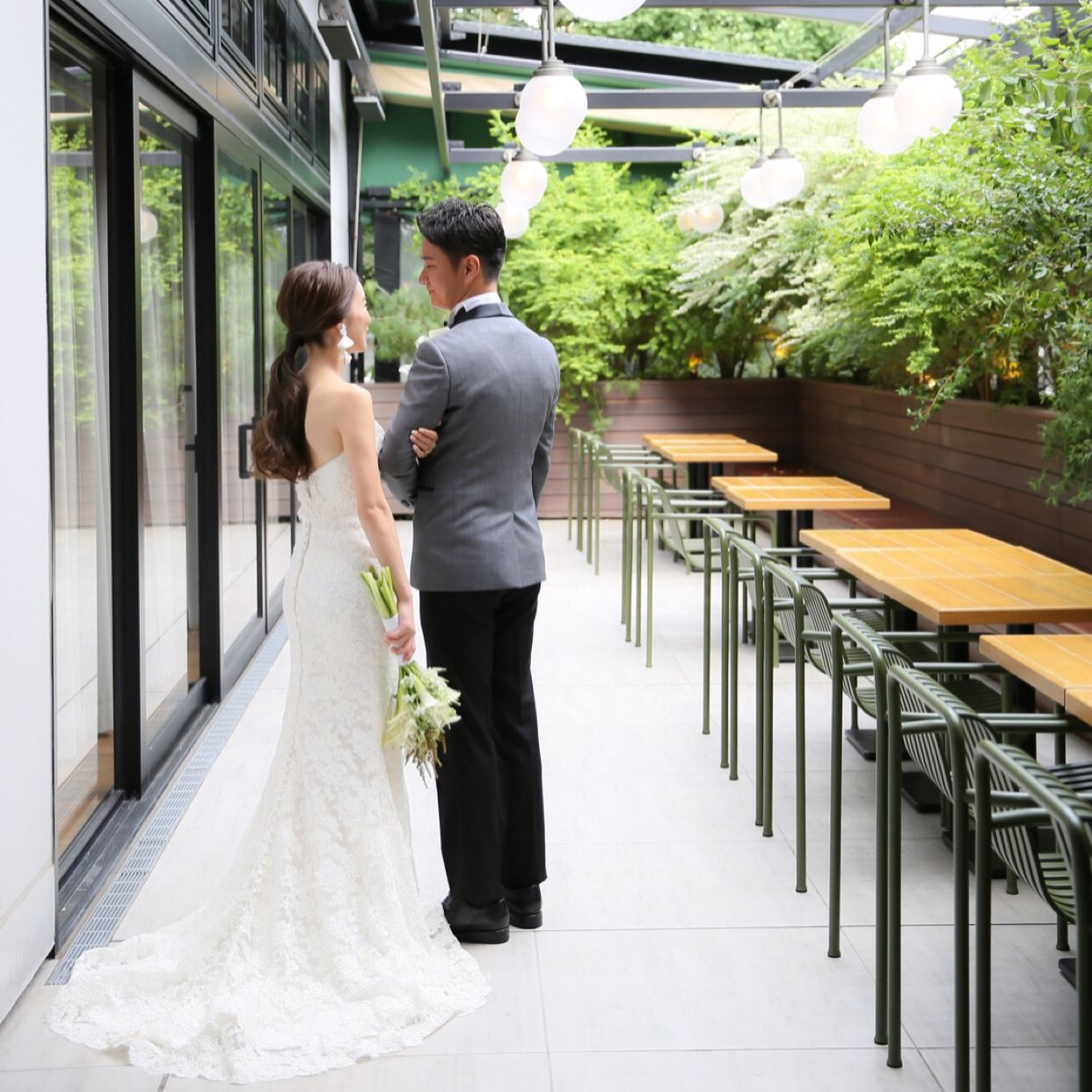 披露宴パーティのカバー写真