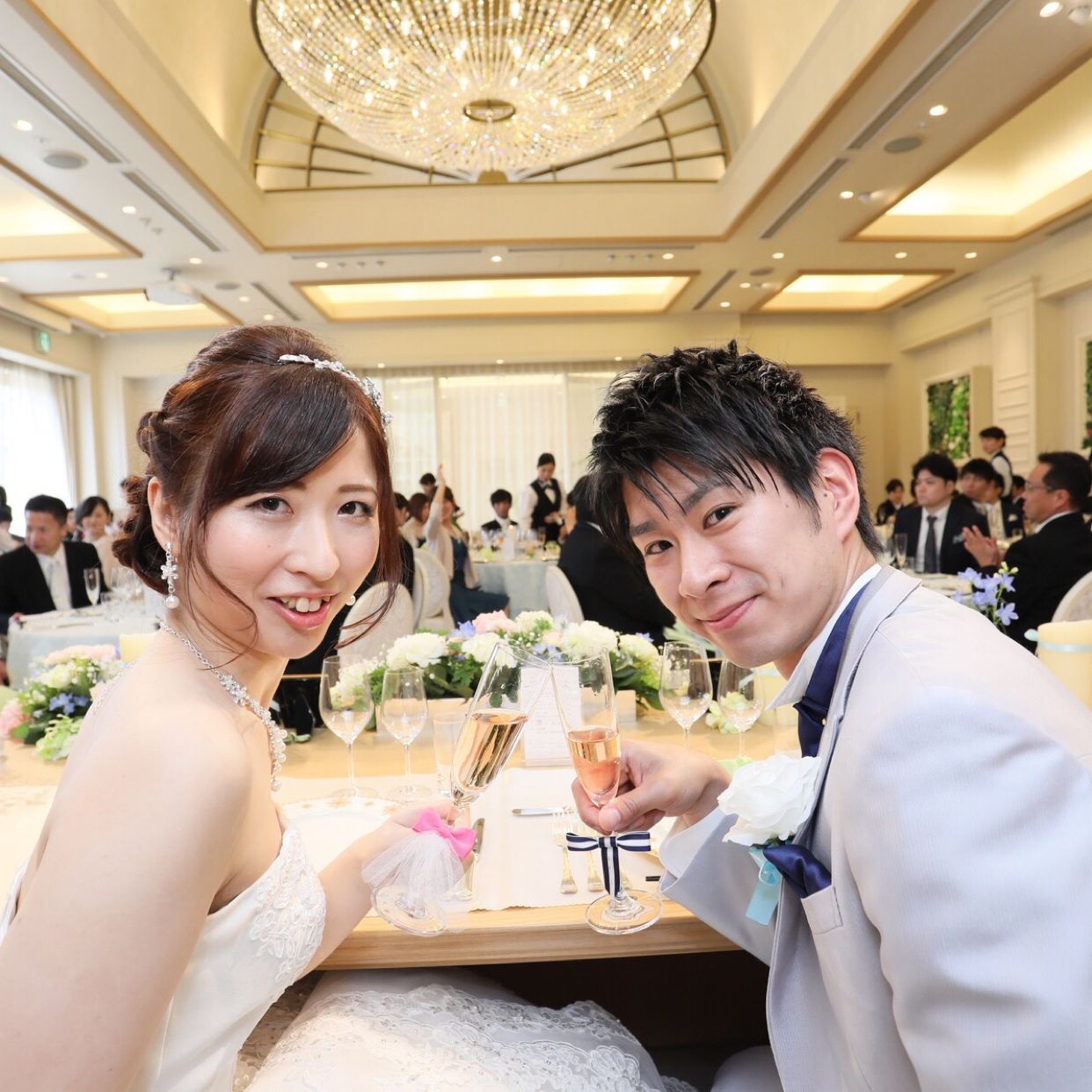 披露宴パーティのカバー写真