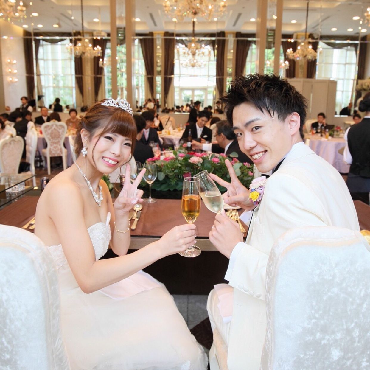 披露宴パーティのカバー写真