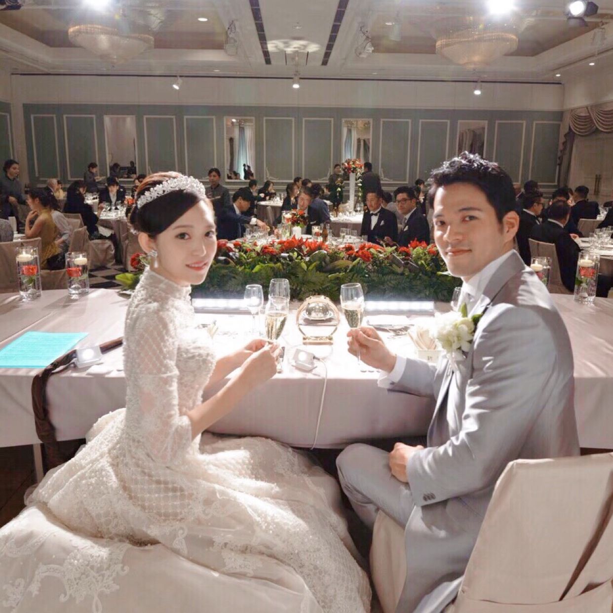 披露宴パーティのカバー写真