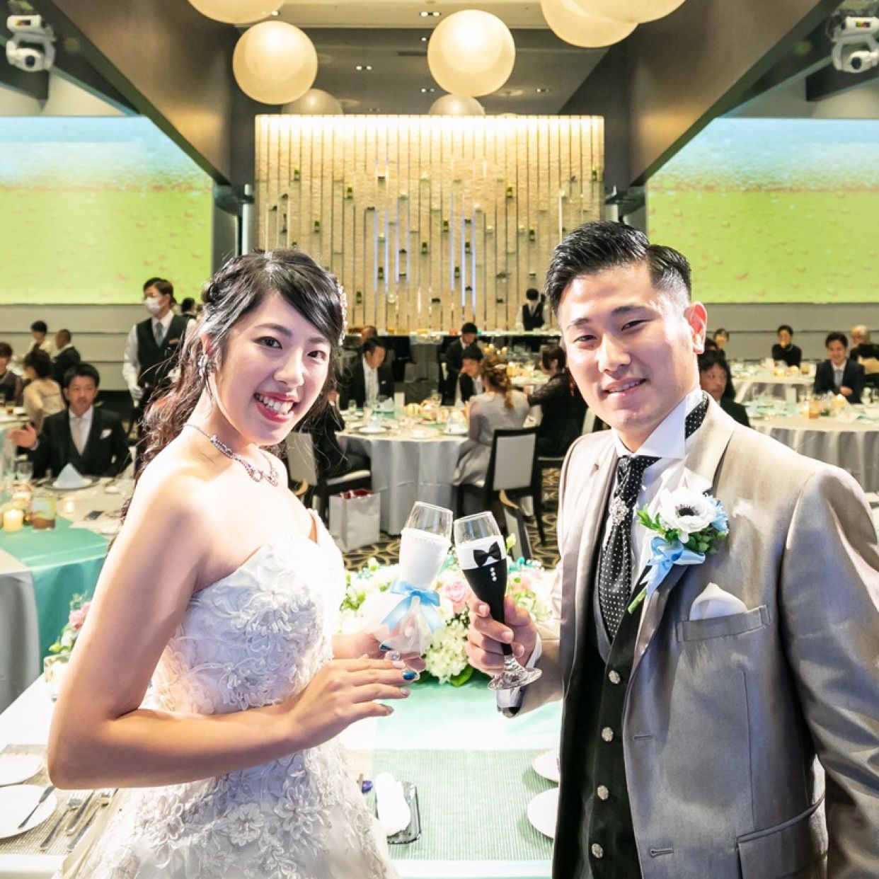 披露宴パーティのカバー写真