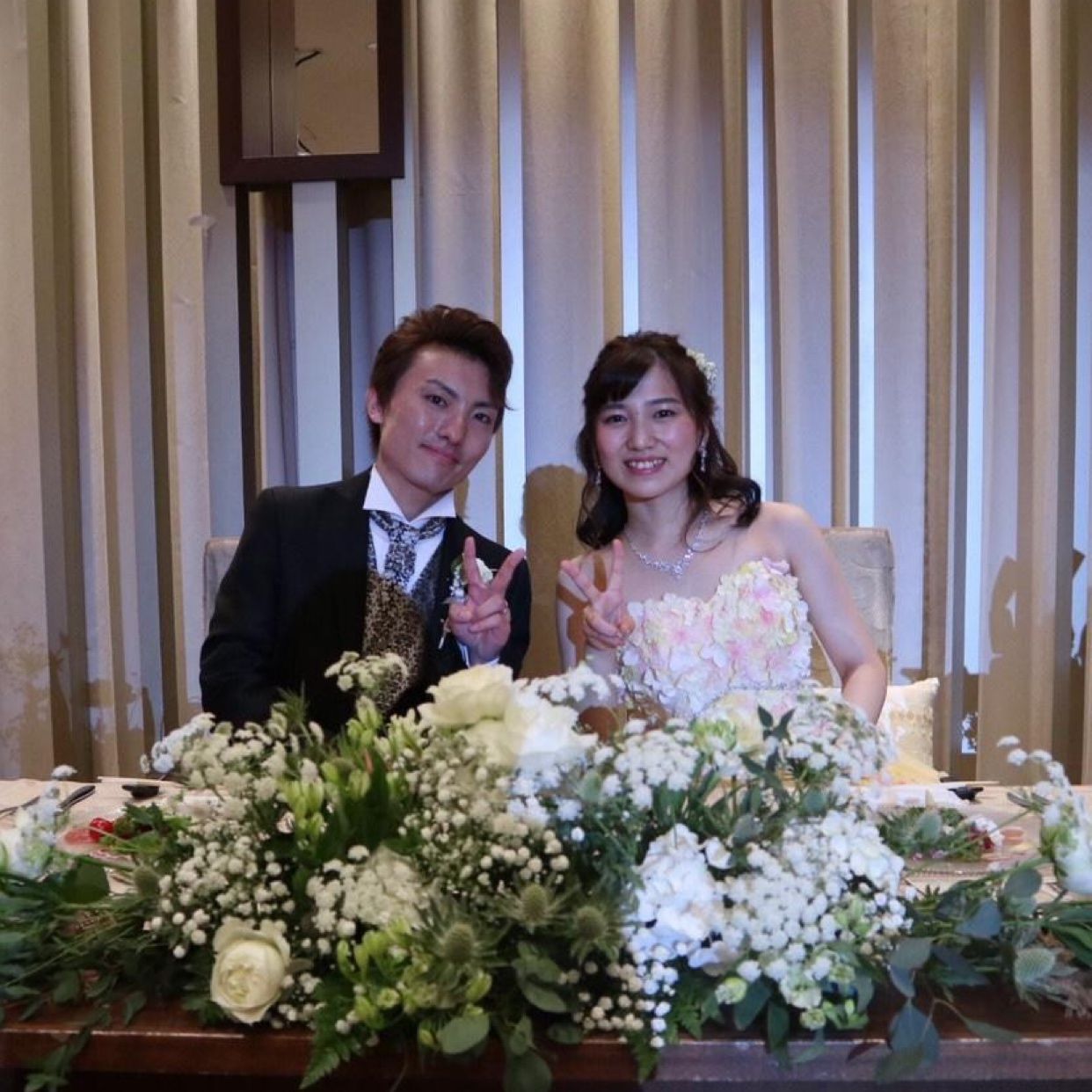 披露宴パーティのカバー写真