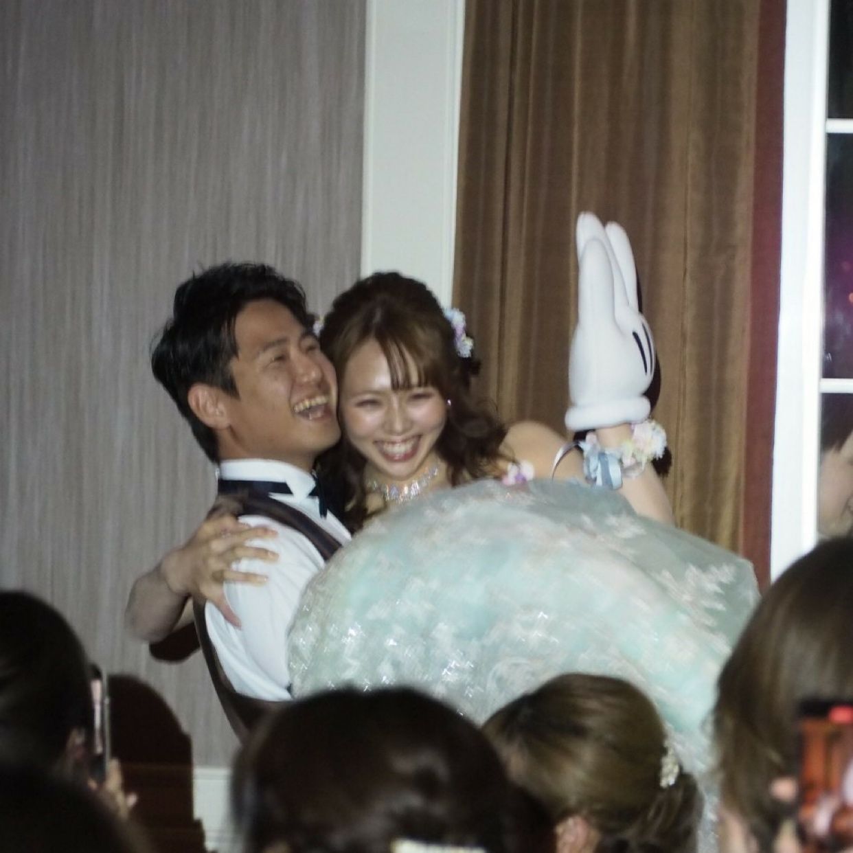 披露宴パーティのカバー写真