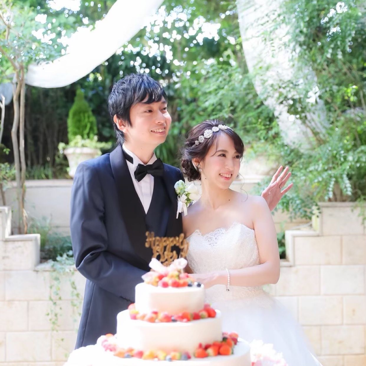 披露宴パーティのカバー写真