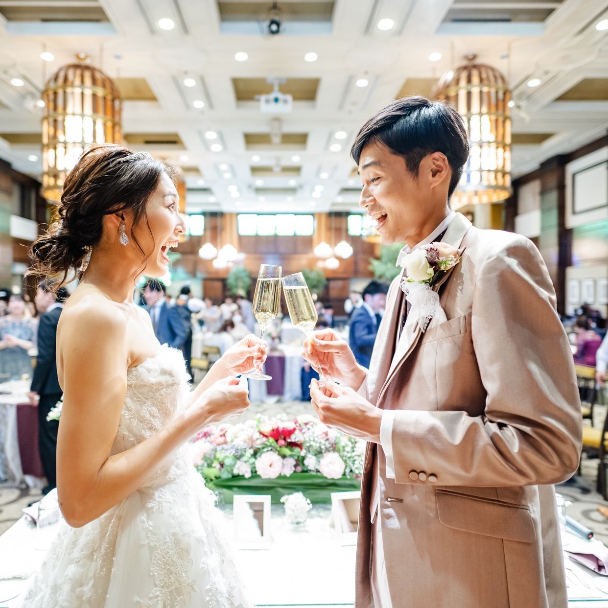 披露宴パーティのカバー写真