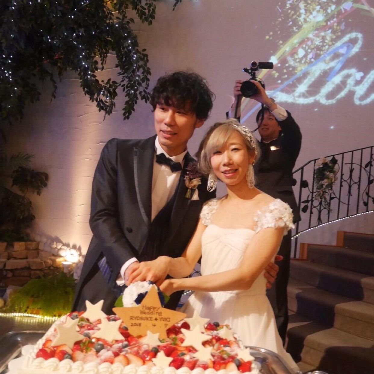 披露宴パーティのカバー写真