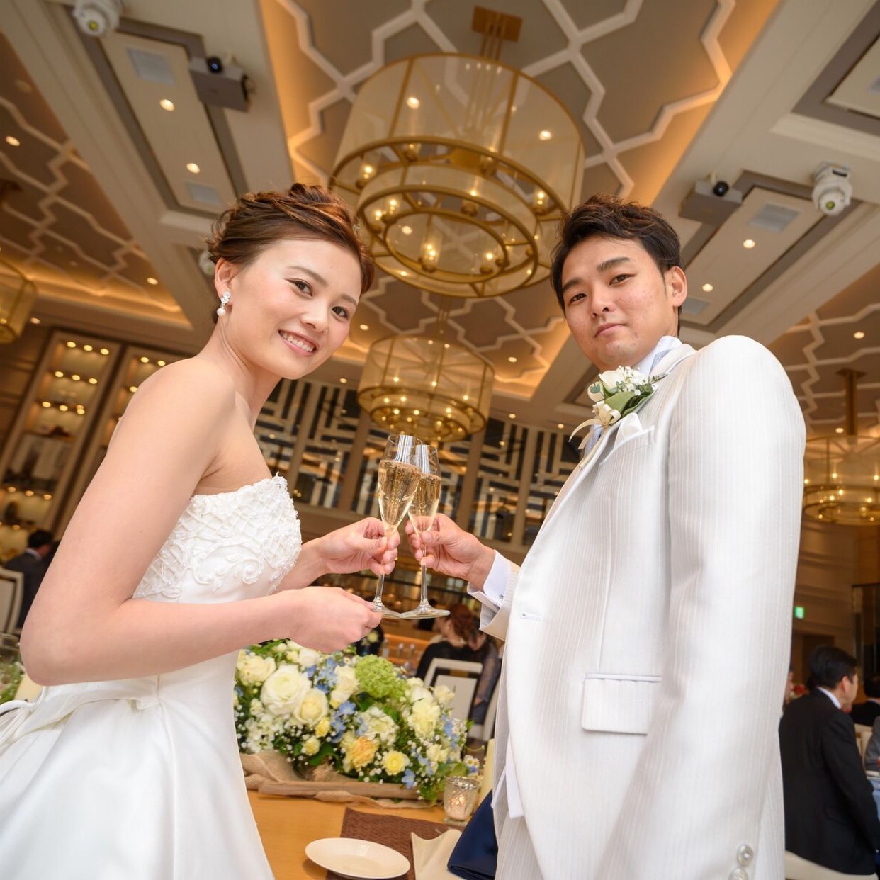 披露宴パーティのカバー写真