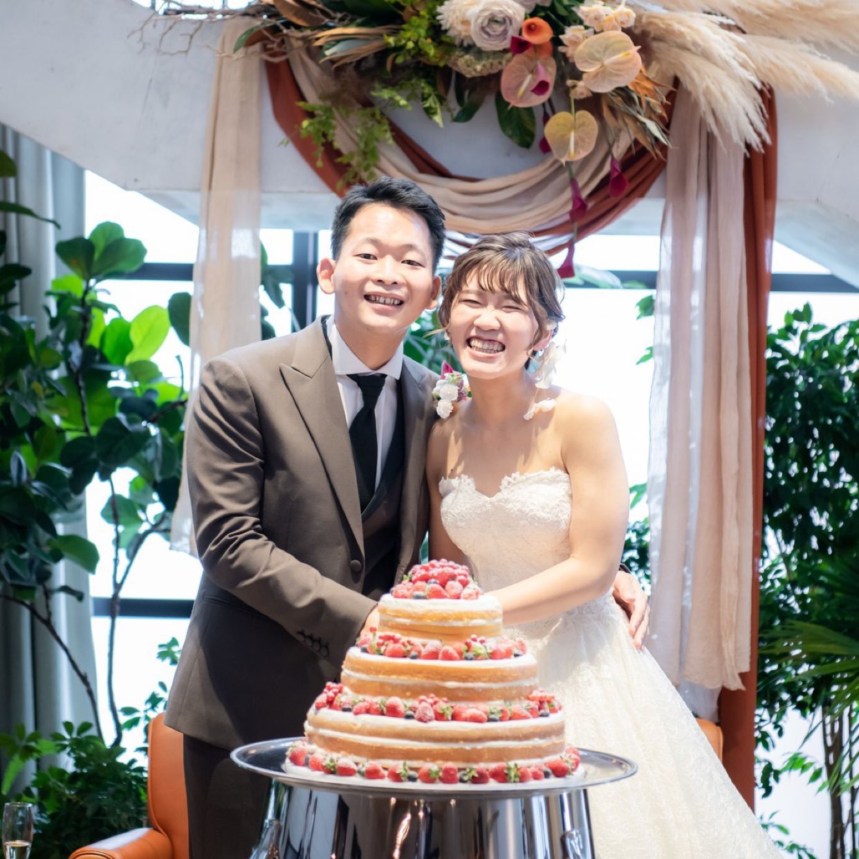 披露宴パーティのカバー写真