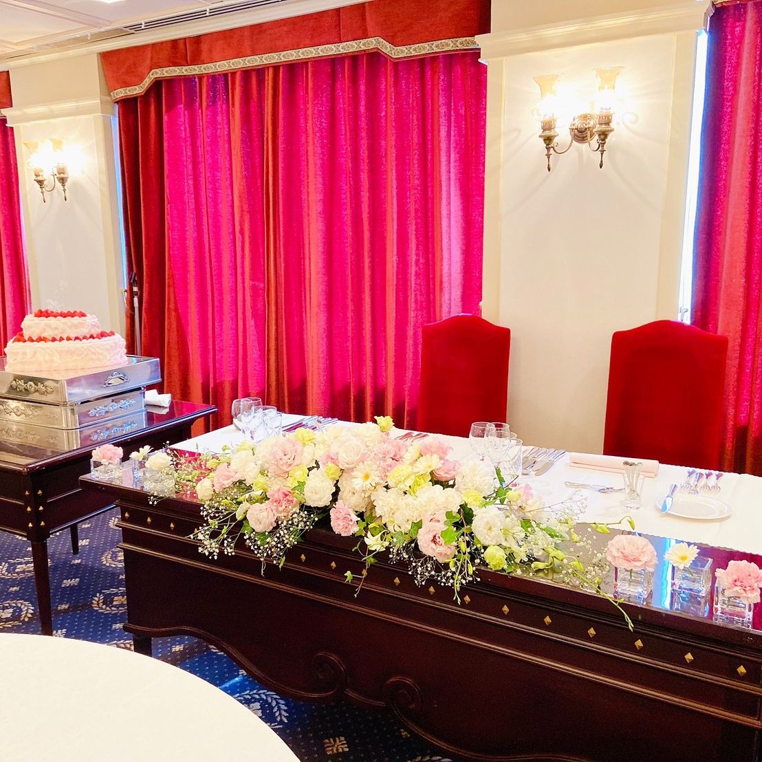 披露宴パーティのカバー写真