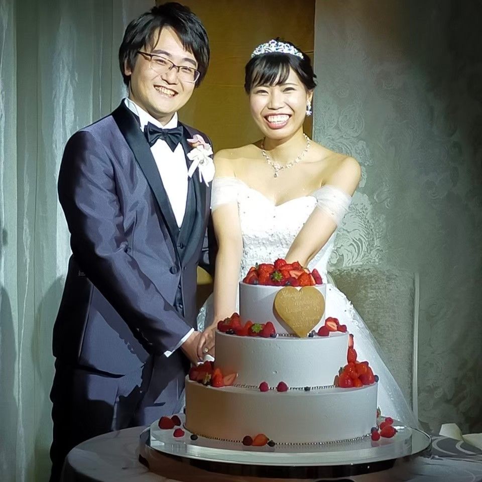 披露宴パーティのカバー写真