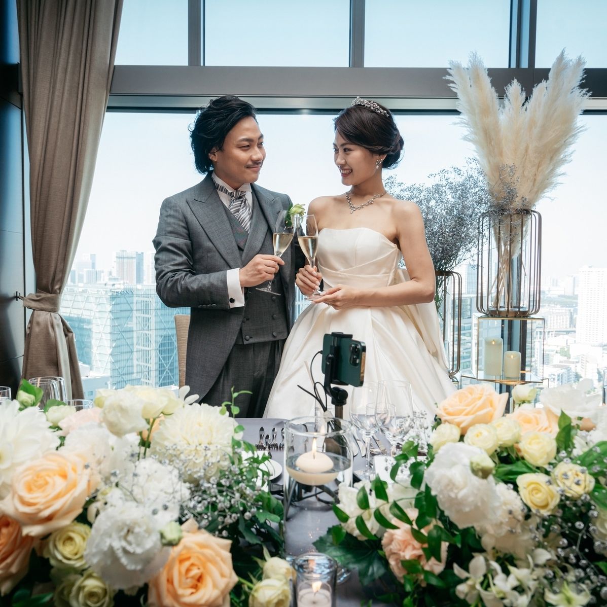 披露宴パーティのカバー写真