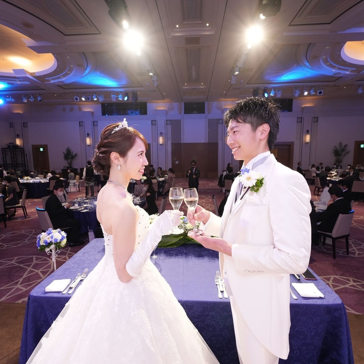 披露宴パーティのカバー写真