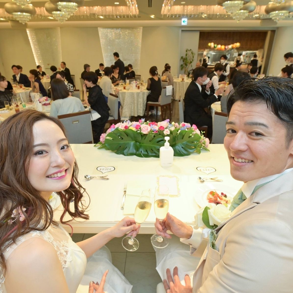 披露宴パーティのカバー写真