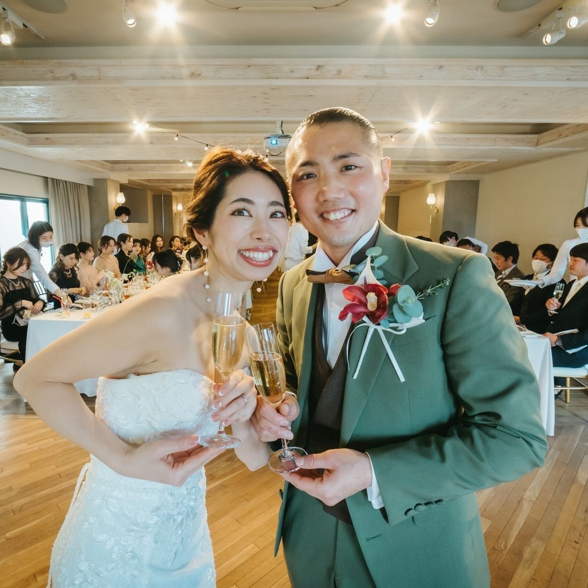 披露宴パーティのカバー写真