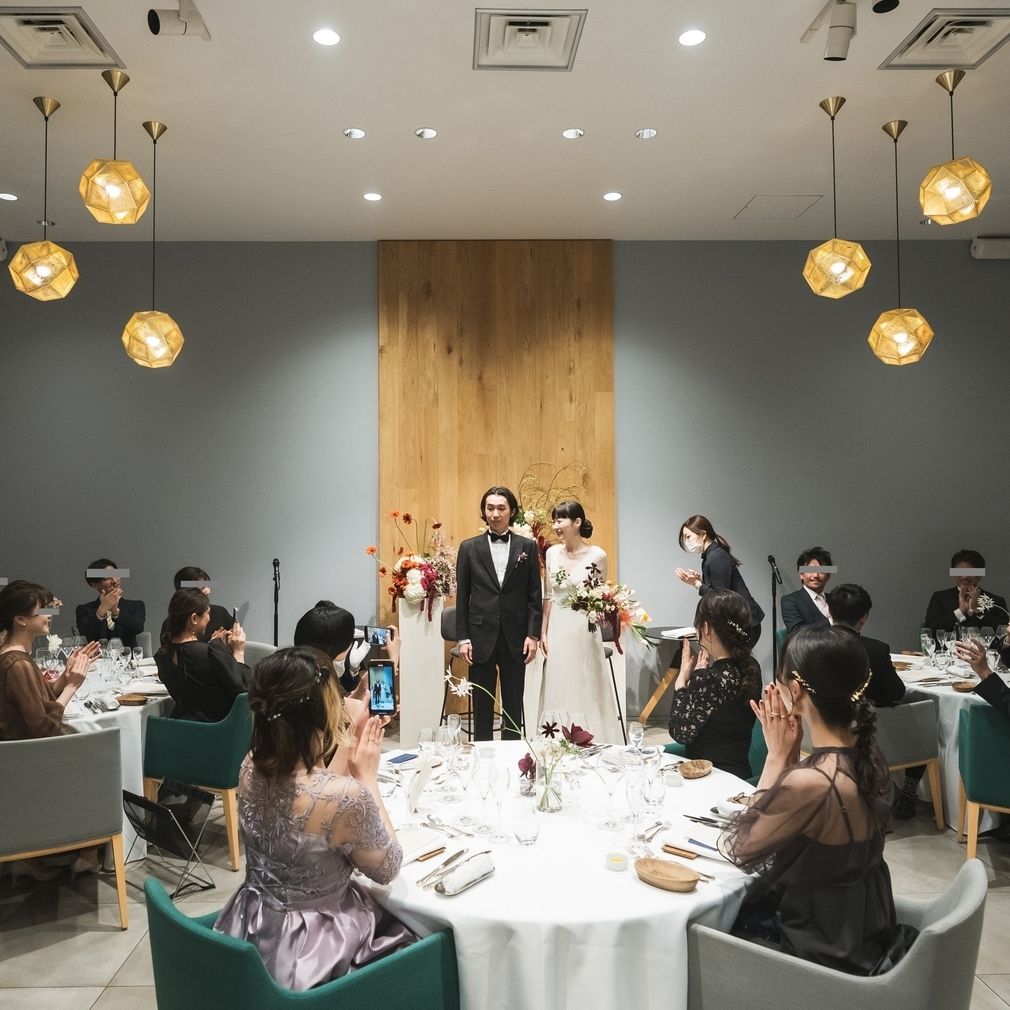 披露宴パーティのカバー写真