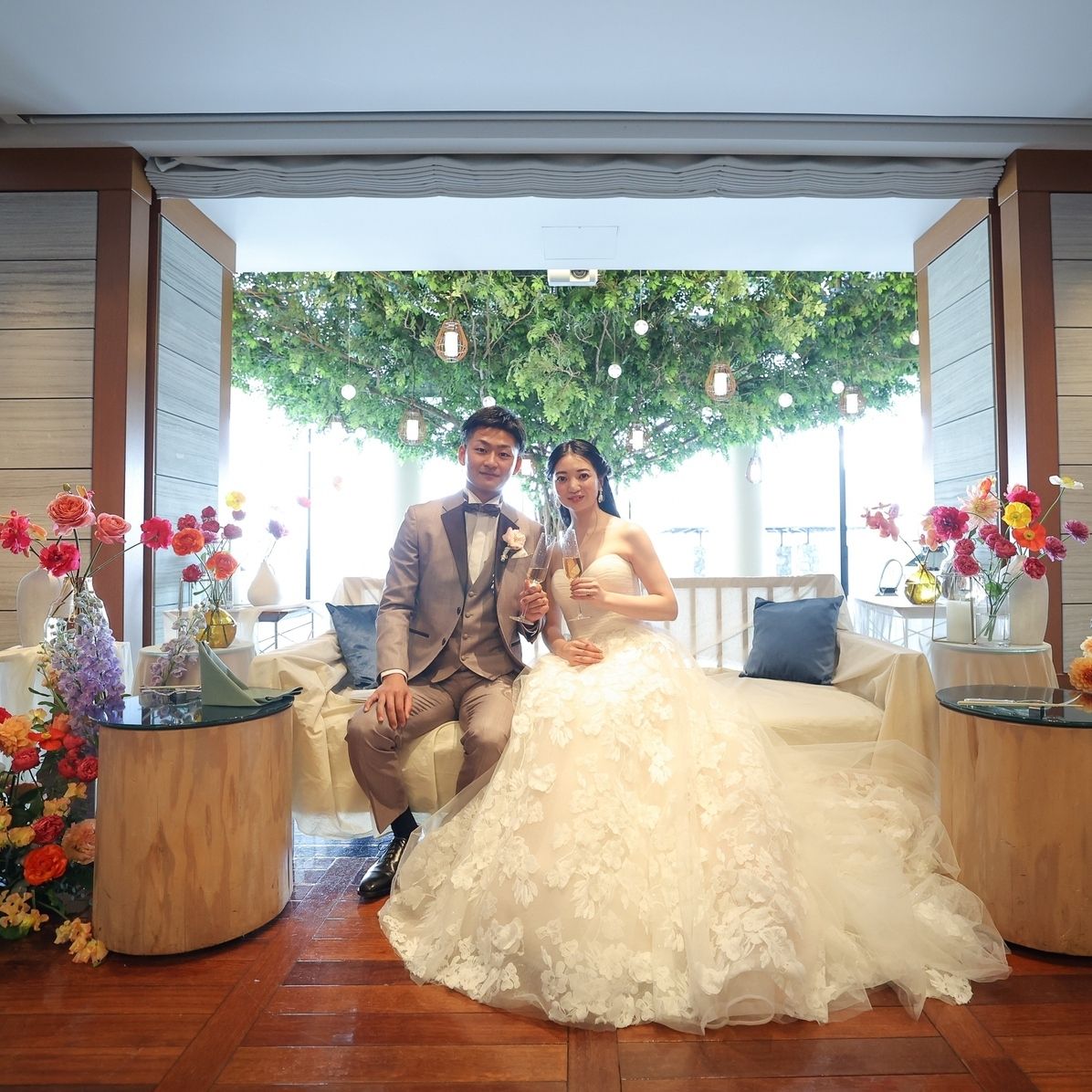 披露宴パーティのカバー写真