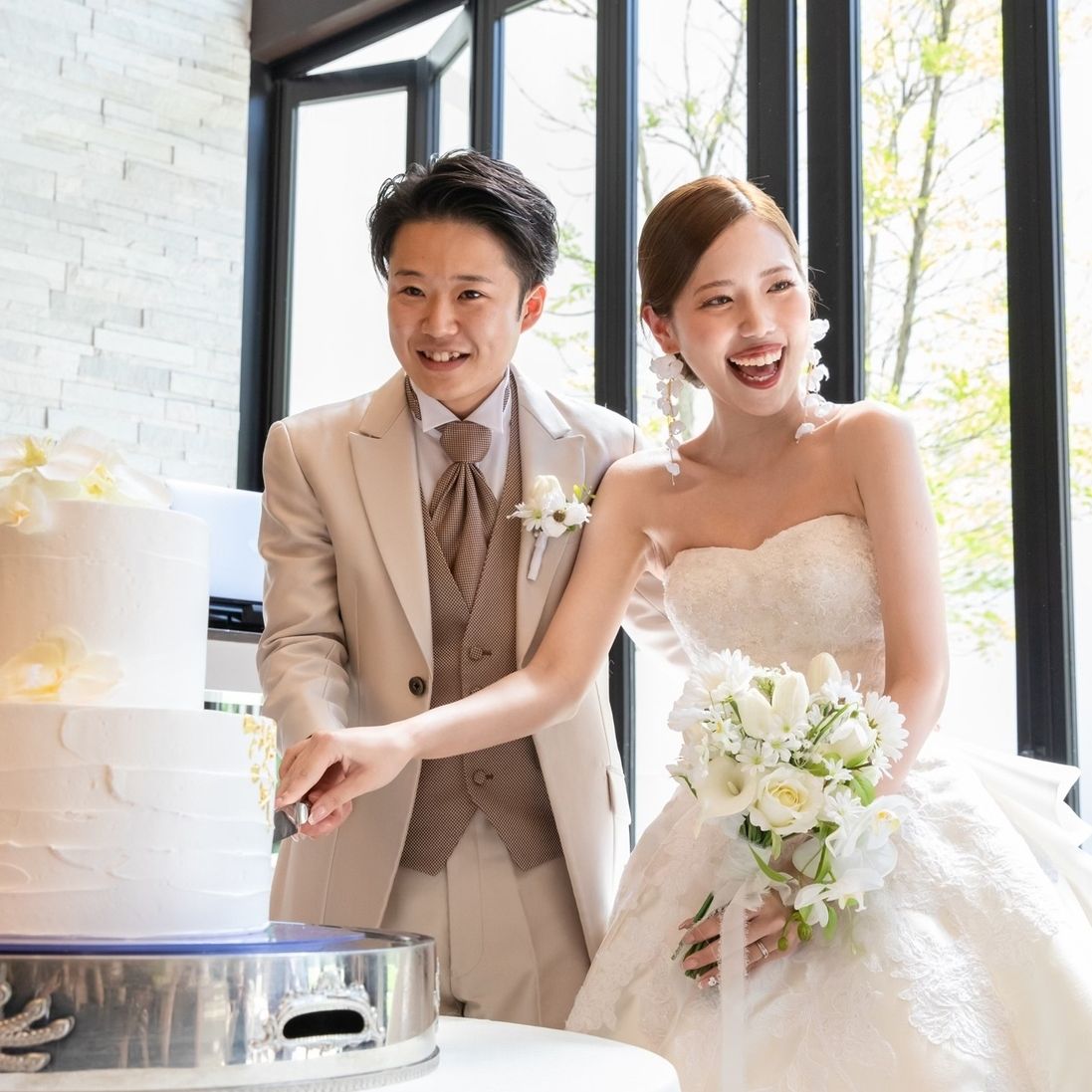 披露宴パーティのカバー写真