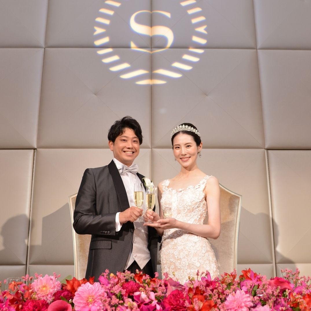 披露宴パーティのカバー写真