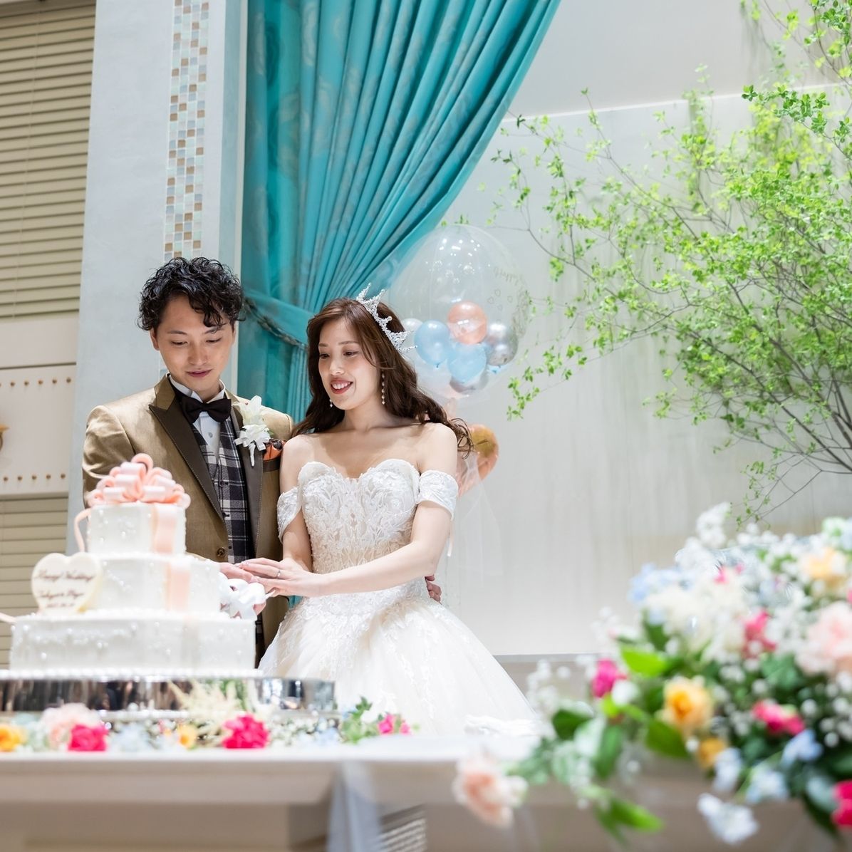 披露宴パーティのカバー写真