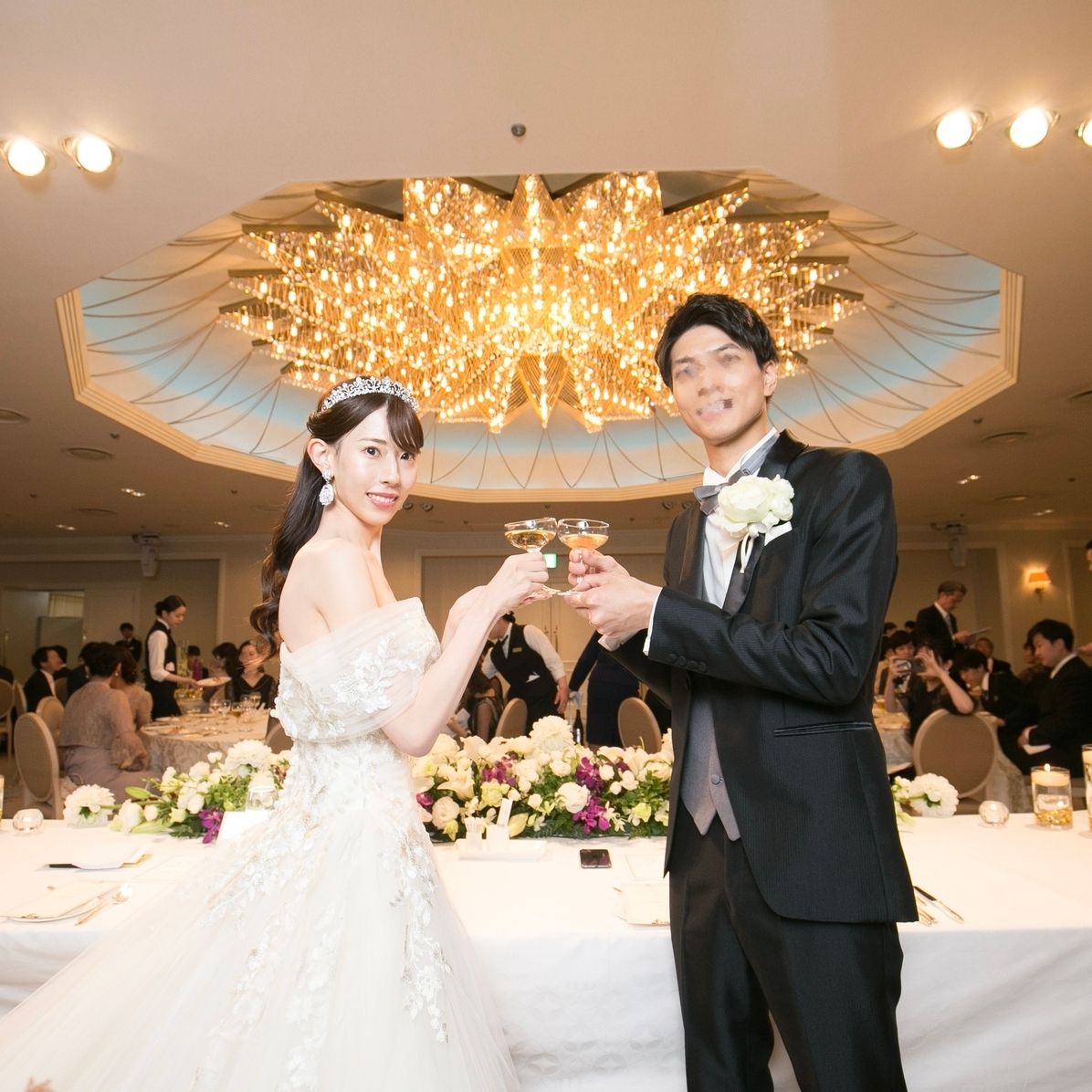 披露宴パーティのカバー写真