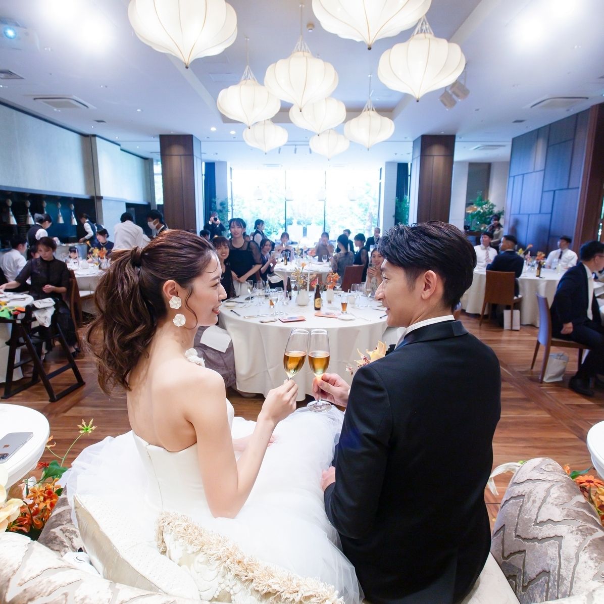 披露宴パーティのカバー写真