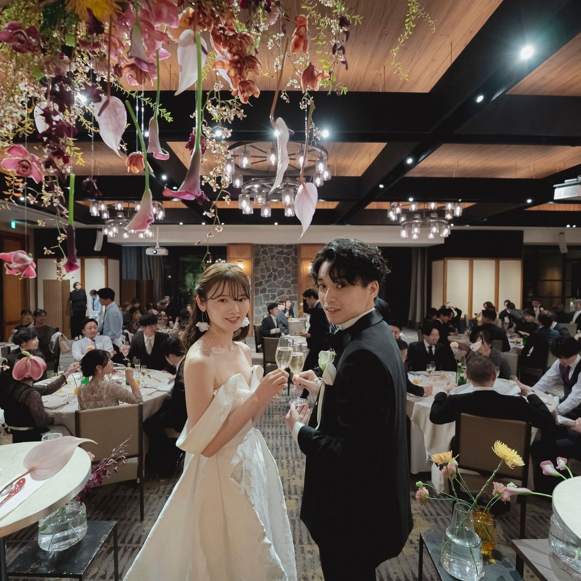 披露宴パーティのカバー写真