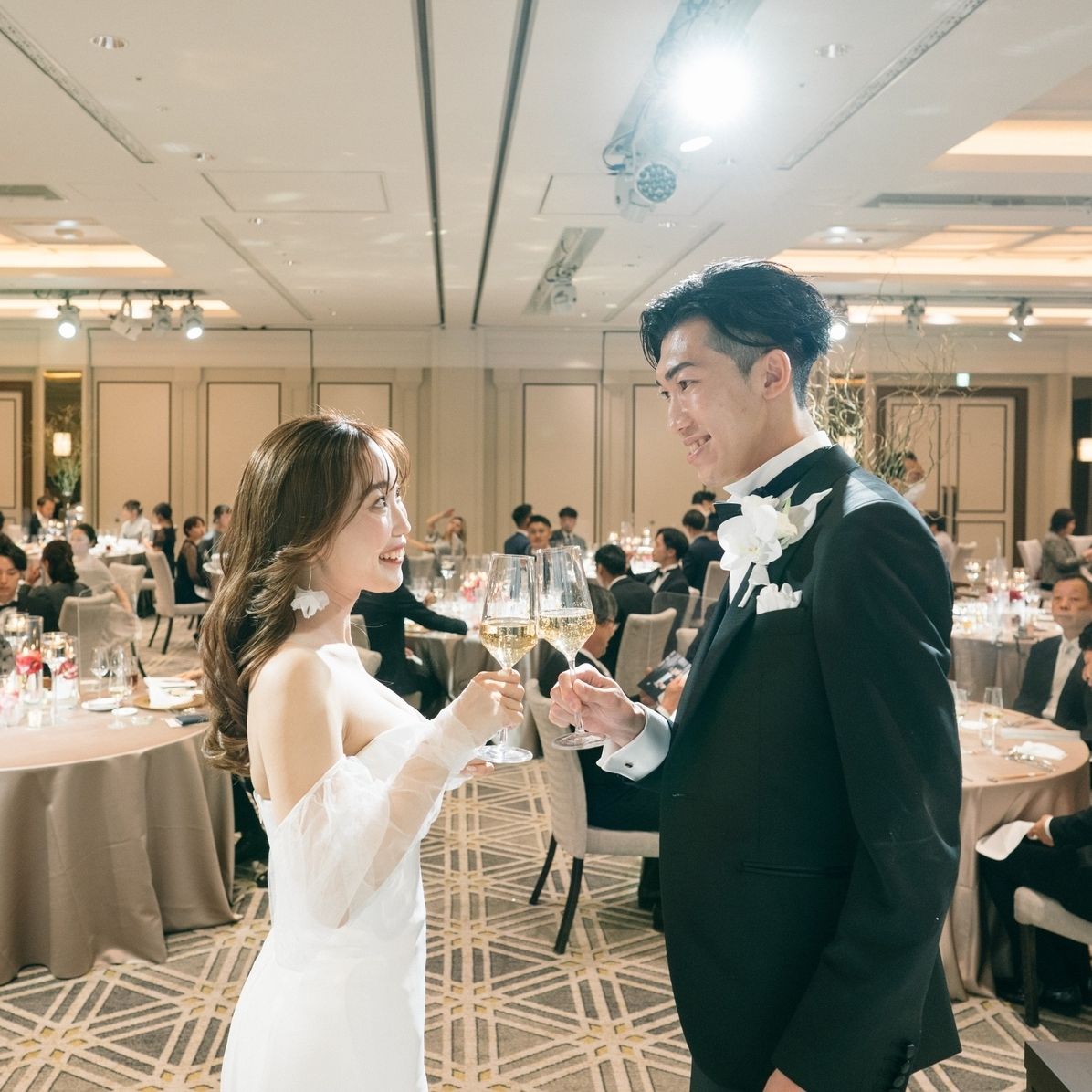 披露宴パーティのカバー写真