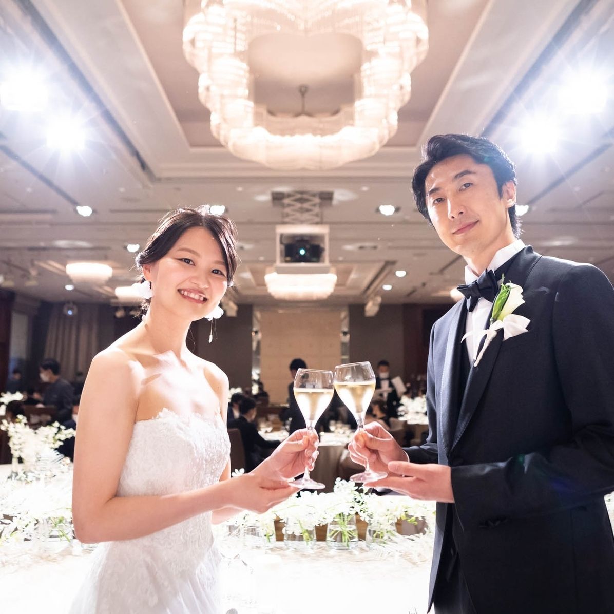 披露宴パーティのカバー写真