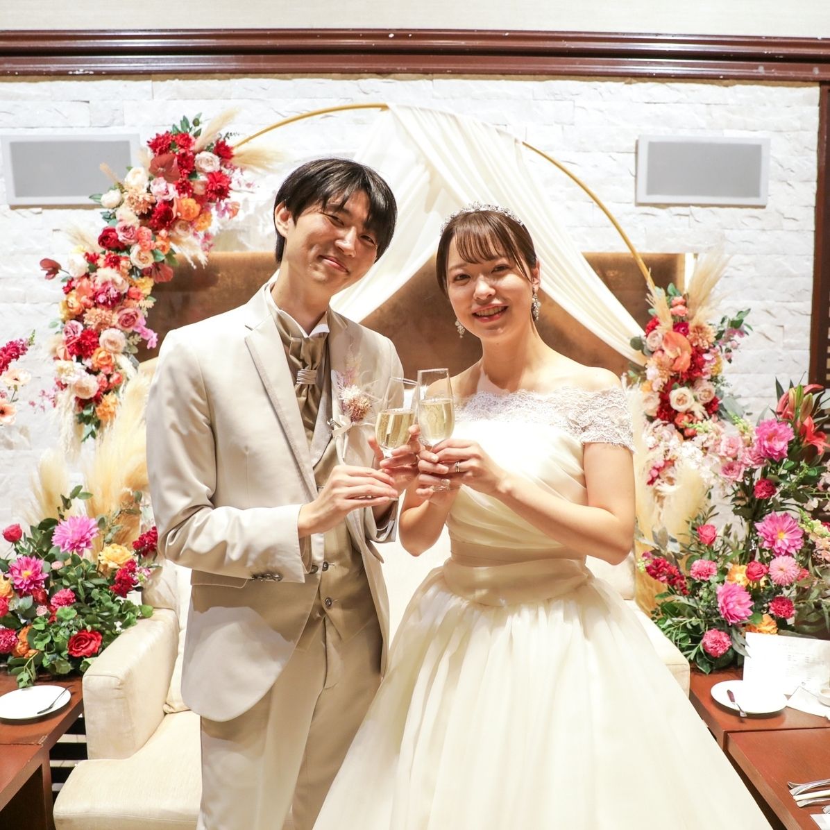 披露宴パーティのカバー写真