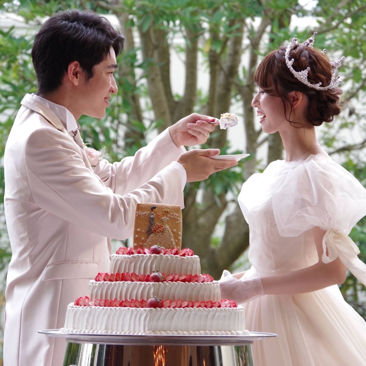 披露宴パーティのカバー写真