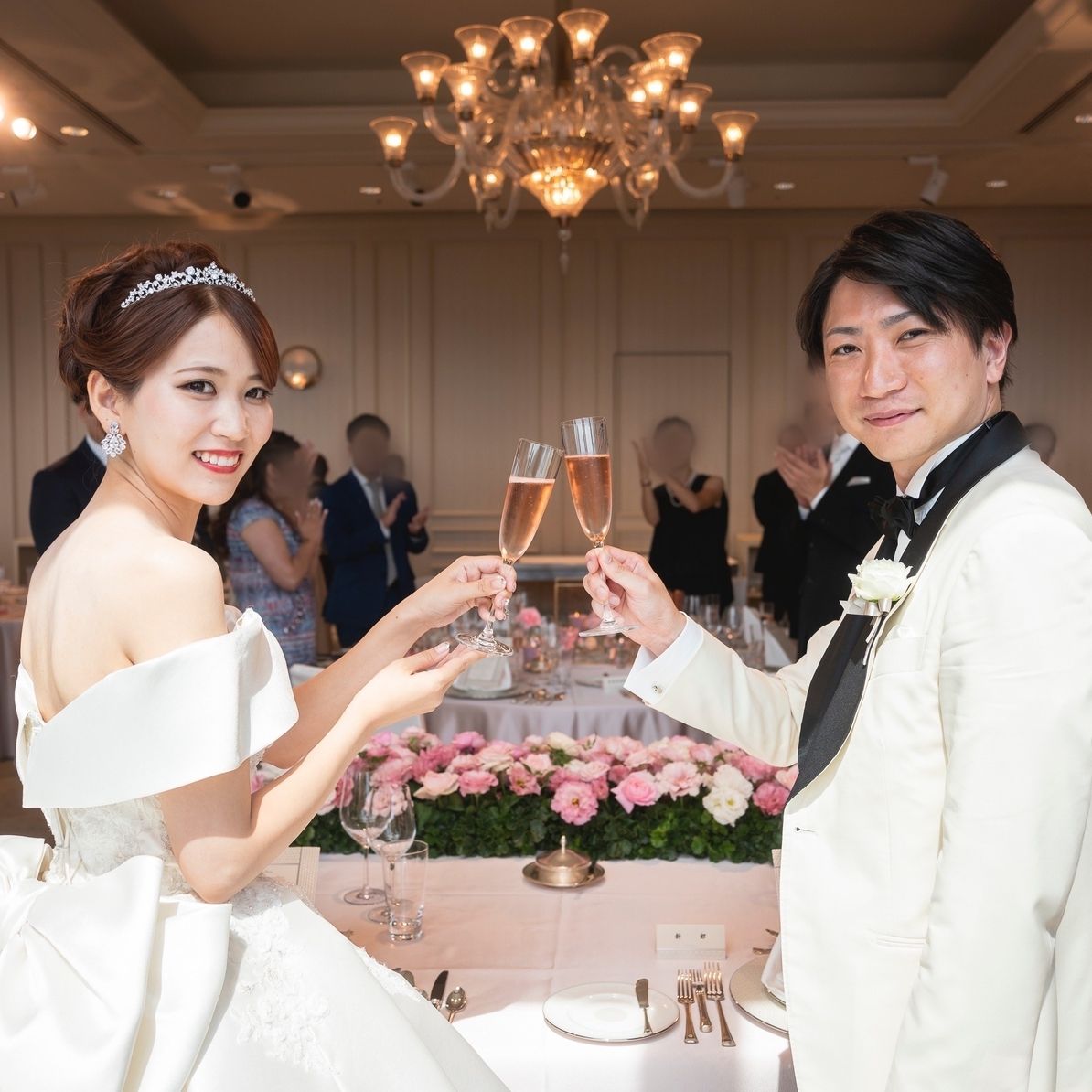 披露宴パーティのカバー写真