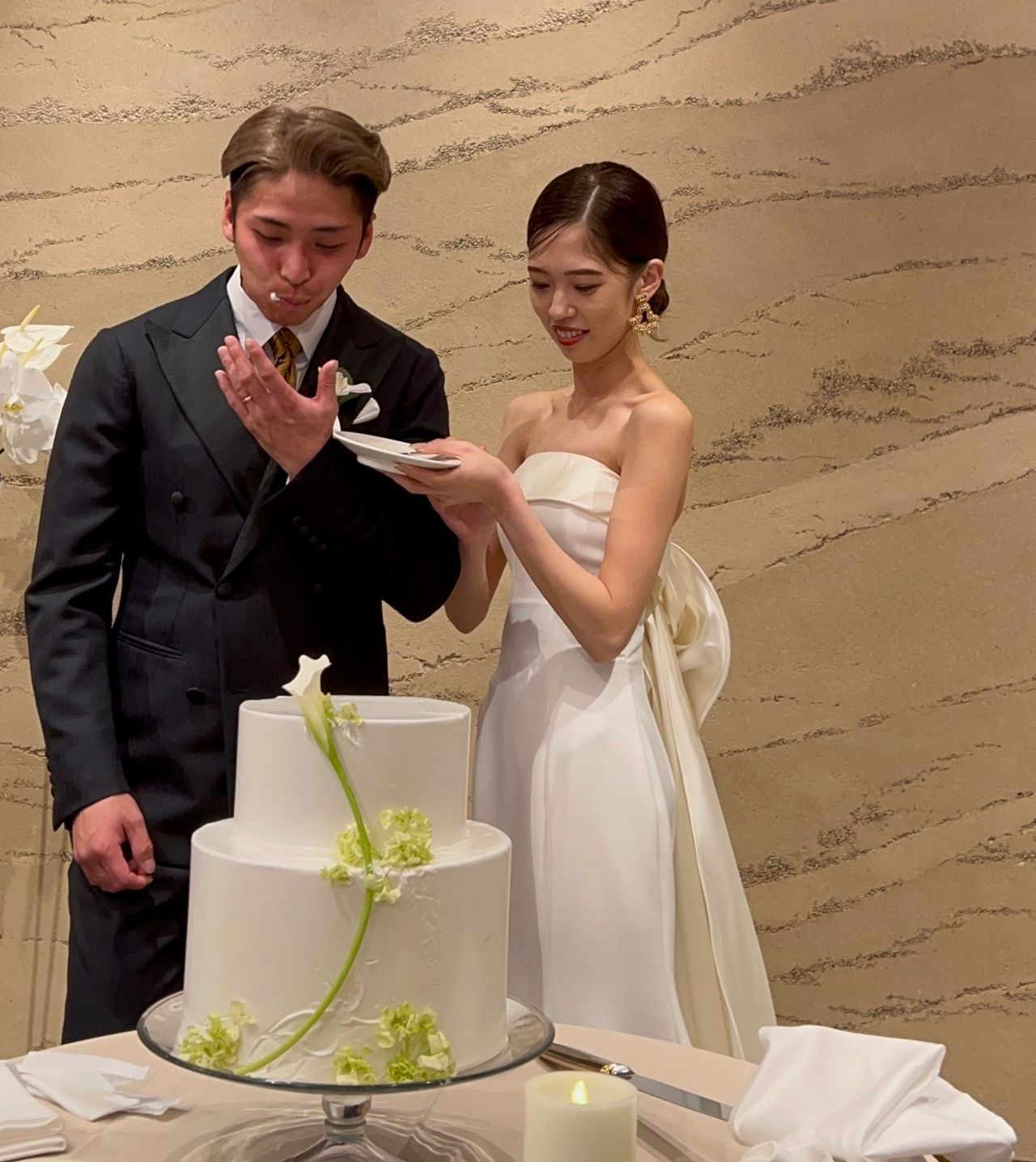 披露宴パーティのカバー写真