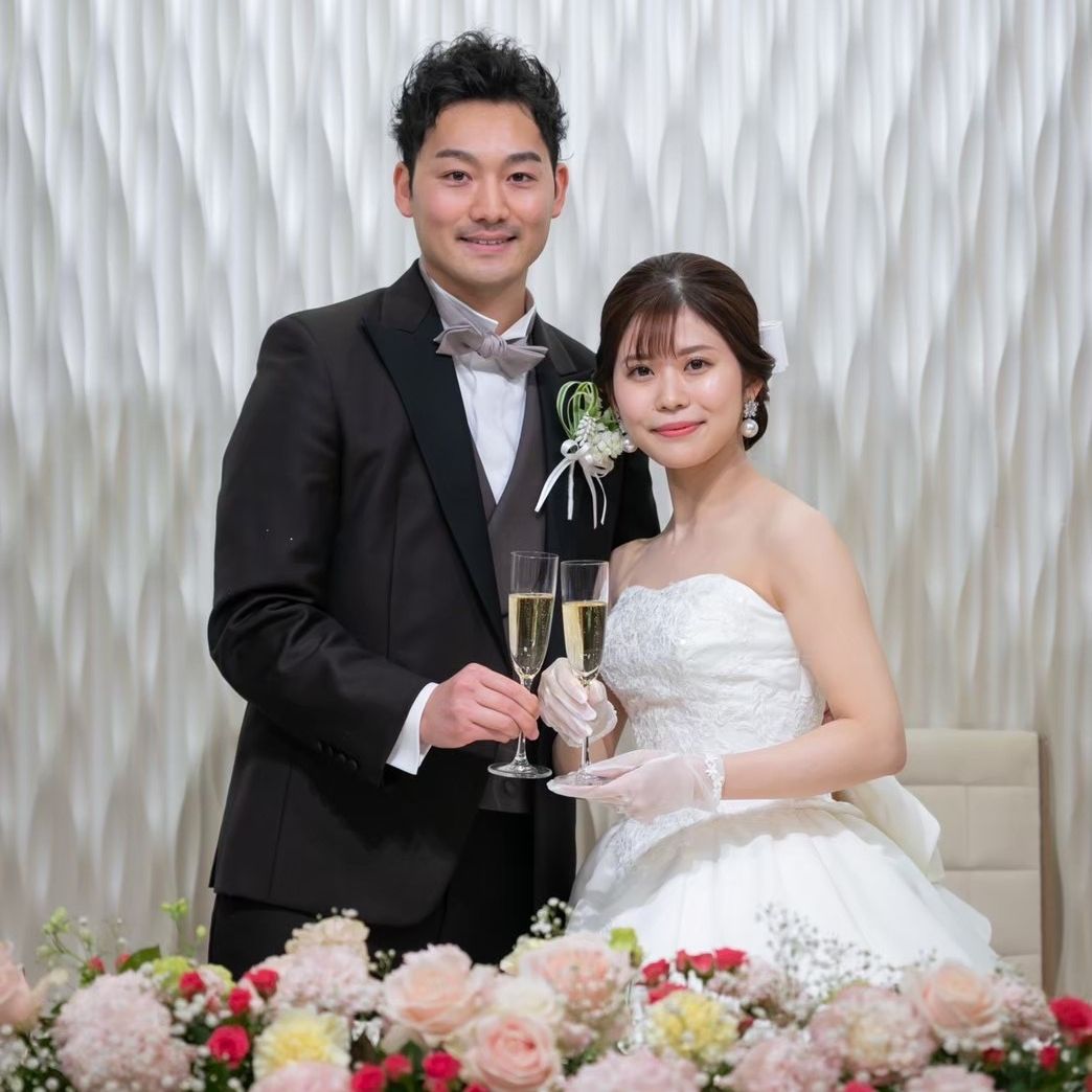 披露宴パーティのカバー写真