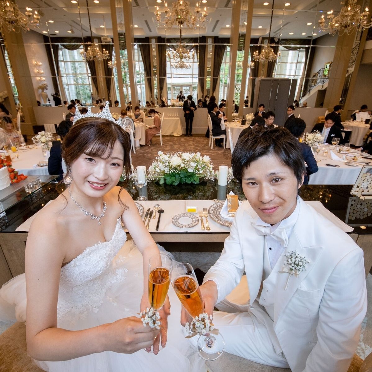 披露宴パーティのカバー写真