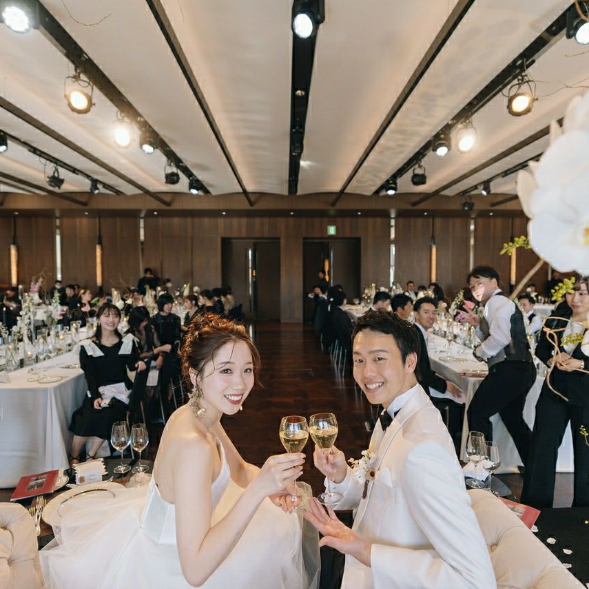 披露宴パーティのカバー写真