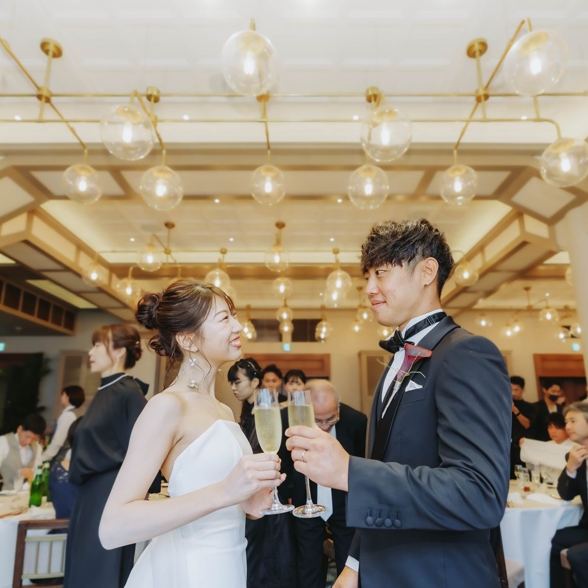 披露宴パーティのカバー写真