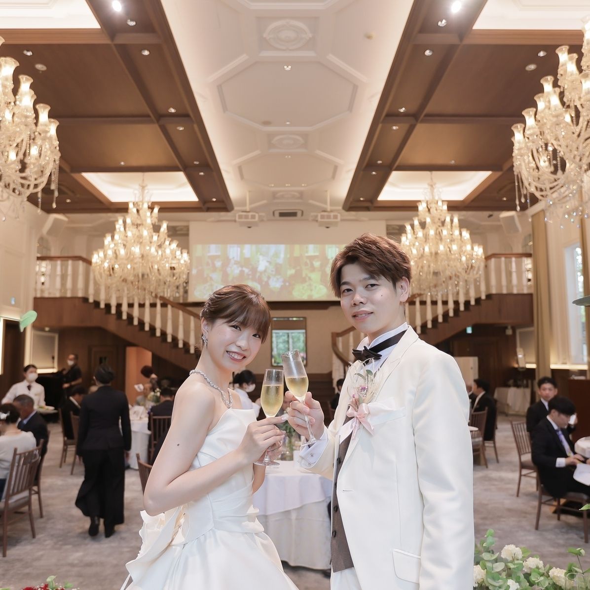 披露宴パーティのカバー写真