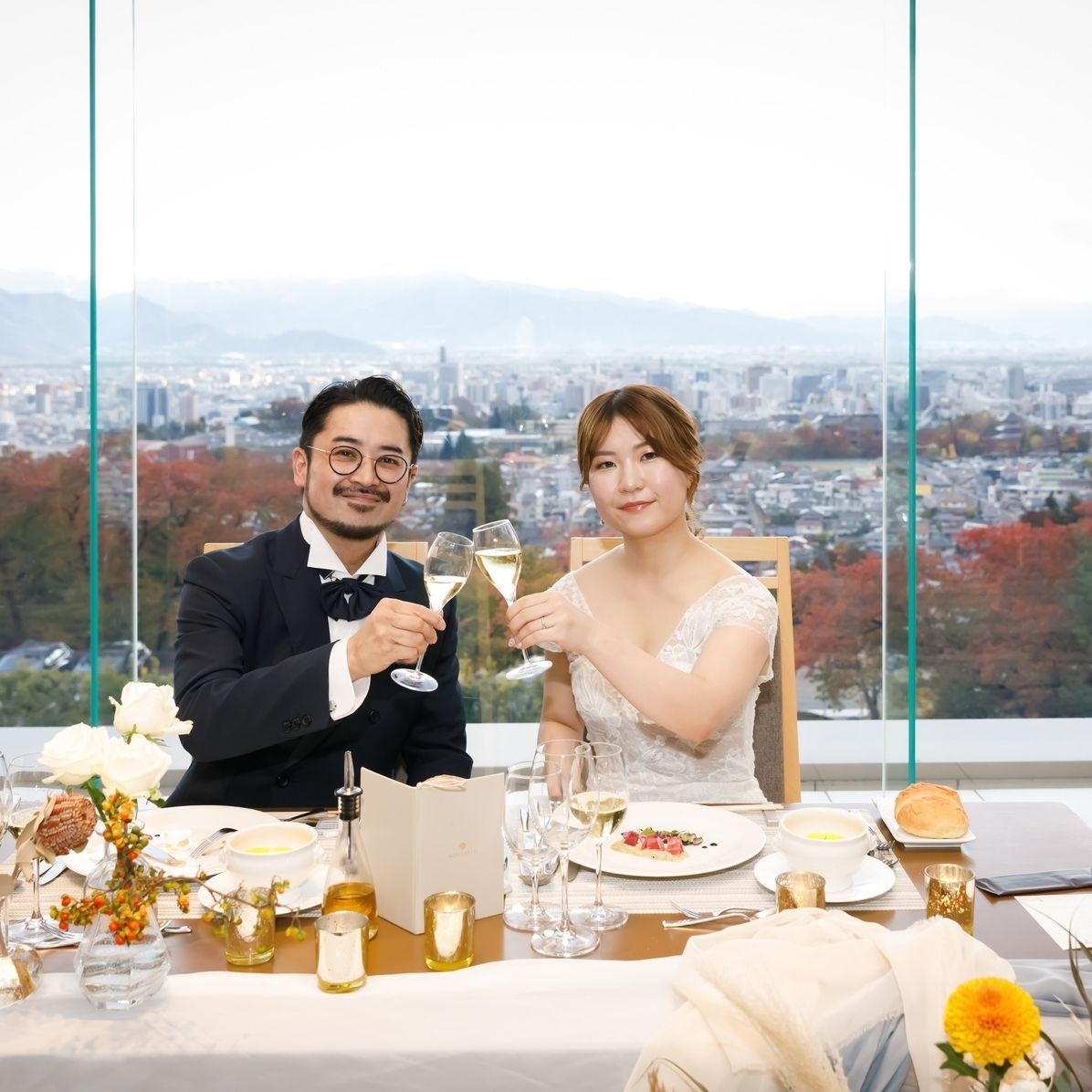 披露宴パーティのカバー写真