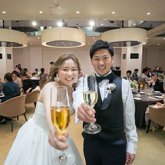 披露宴パーティのカバー写真