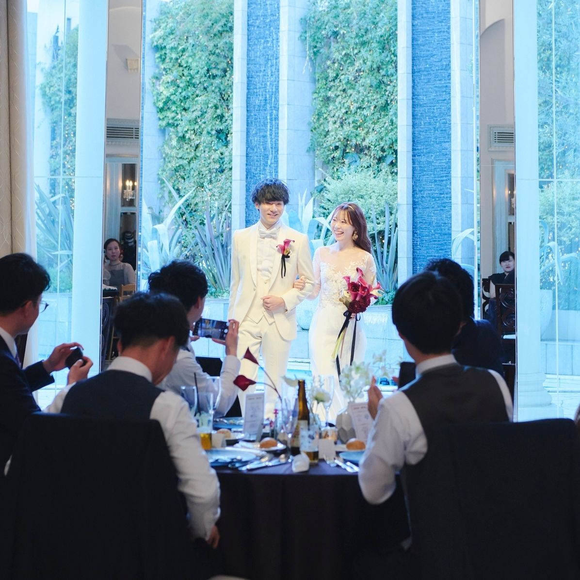 披露宴パーティのカバー写真