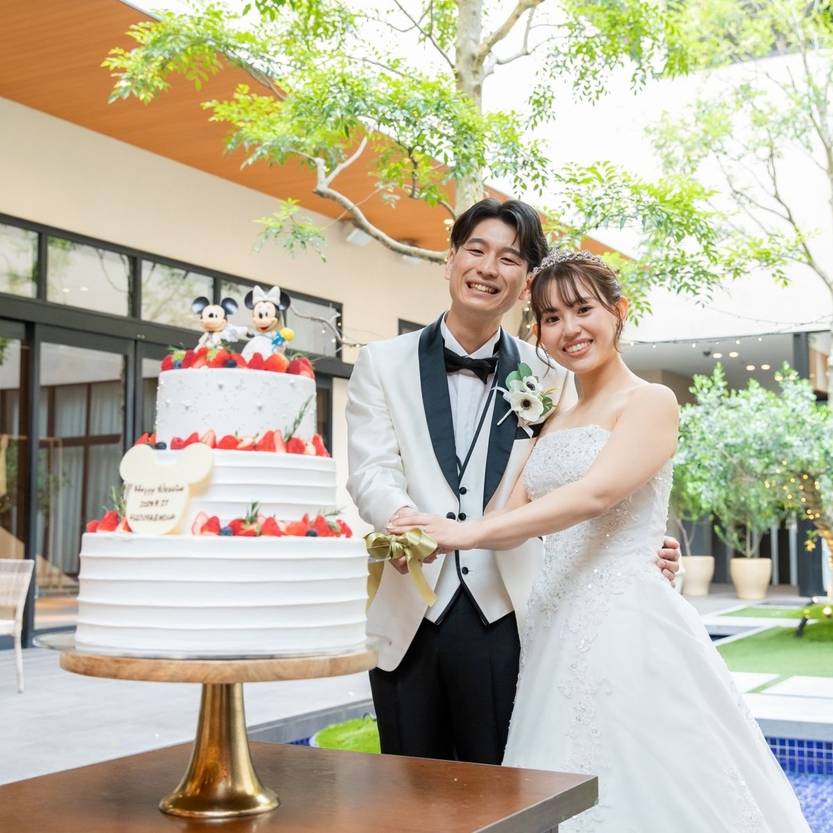 披露宴パーティのカバー写真